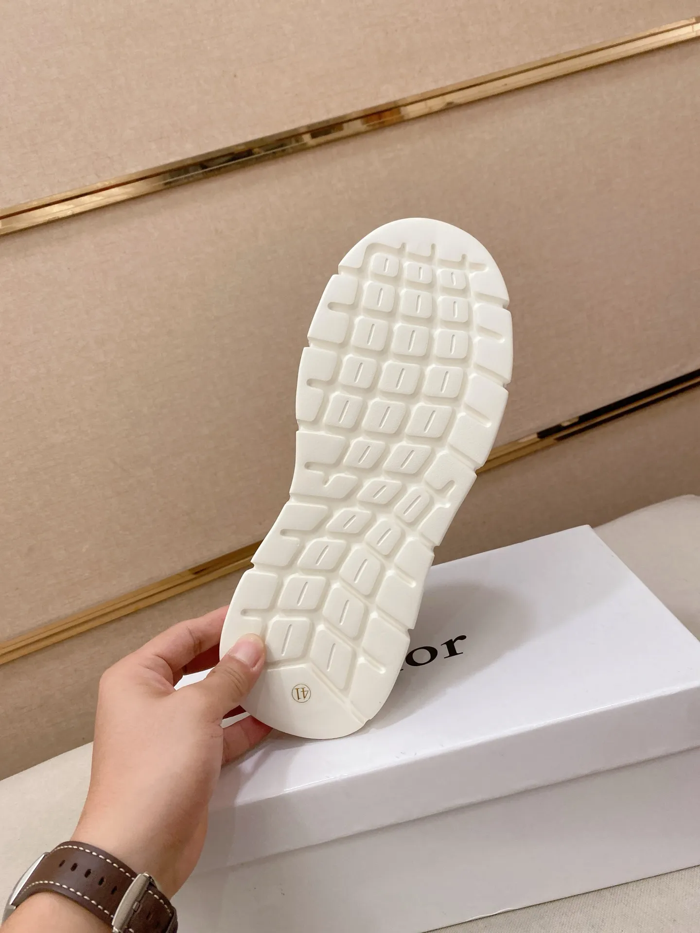 Men's men's shoes 💰 420💰🇮🇹🇮🇹Dior D new model is on sale at the same time, upper 🇮🇹Imported stretch fabric from Italy Fully imported sheepskin lining💪💪, completely 1⃣️ to 1⃣️🇮🇹💪💪, ⚠Sole: Original sole provided by the original factory, exclusive movable molded sole super comfortable, ⚠Original factory follow-up, 🔍🔍high quality, you can come in and out at will, welcome to compare⚠. Code number:38-44